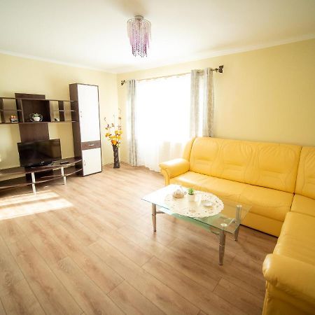 L&R Modern Apartment Otelu Rosu Luaran gambar