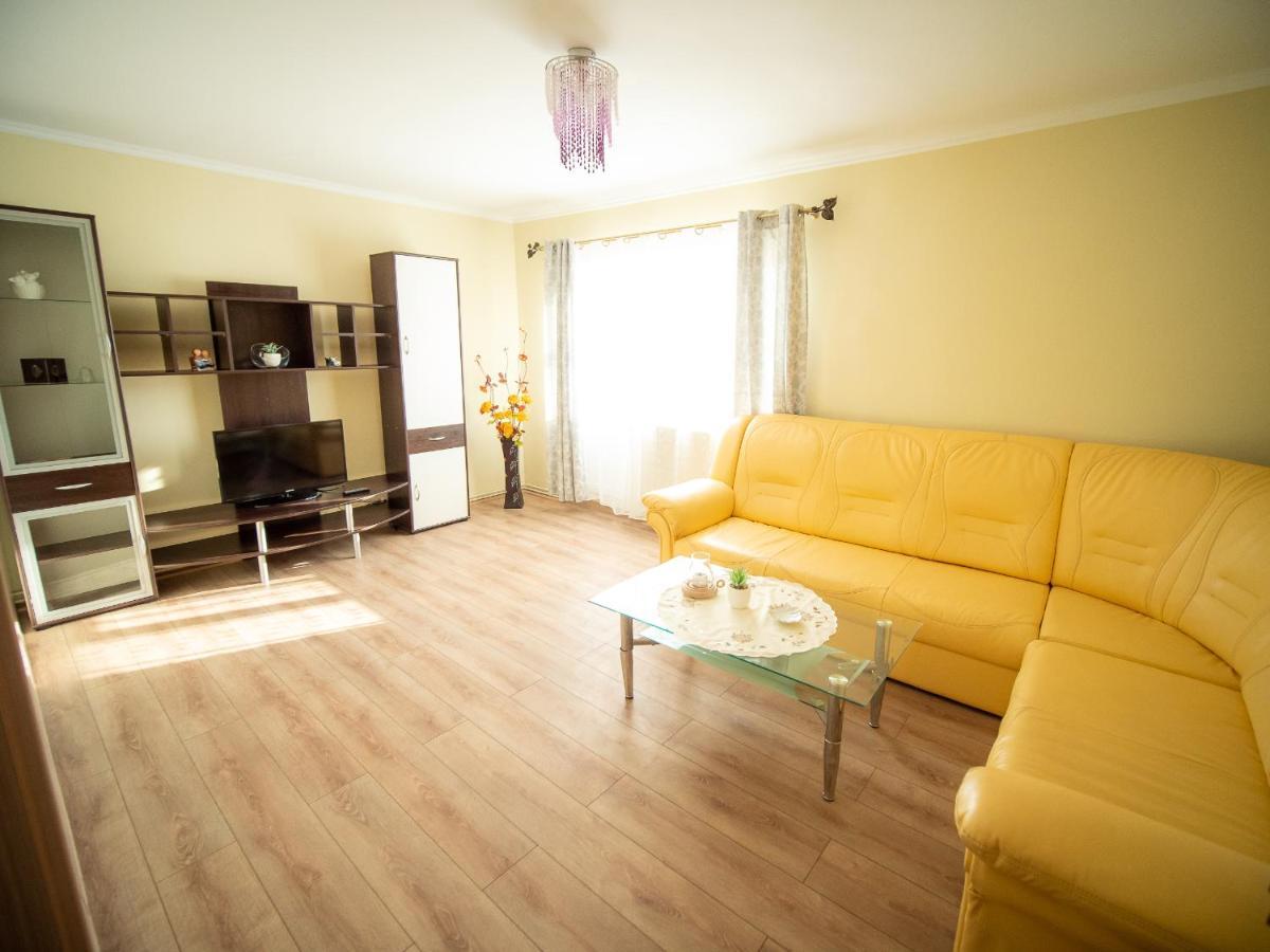 L&R Modern Apartment Otelu Rosu Luaran gambar